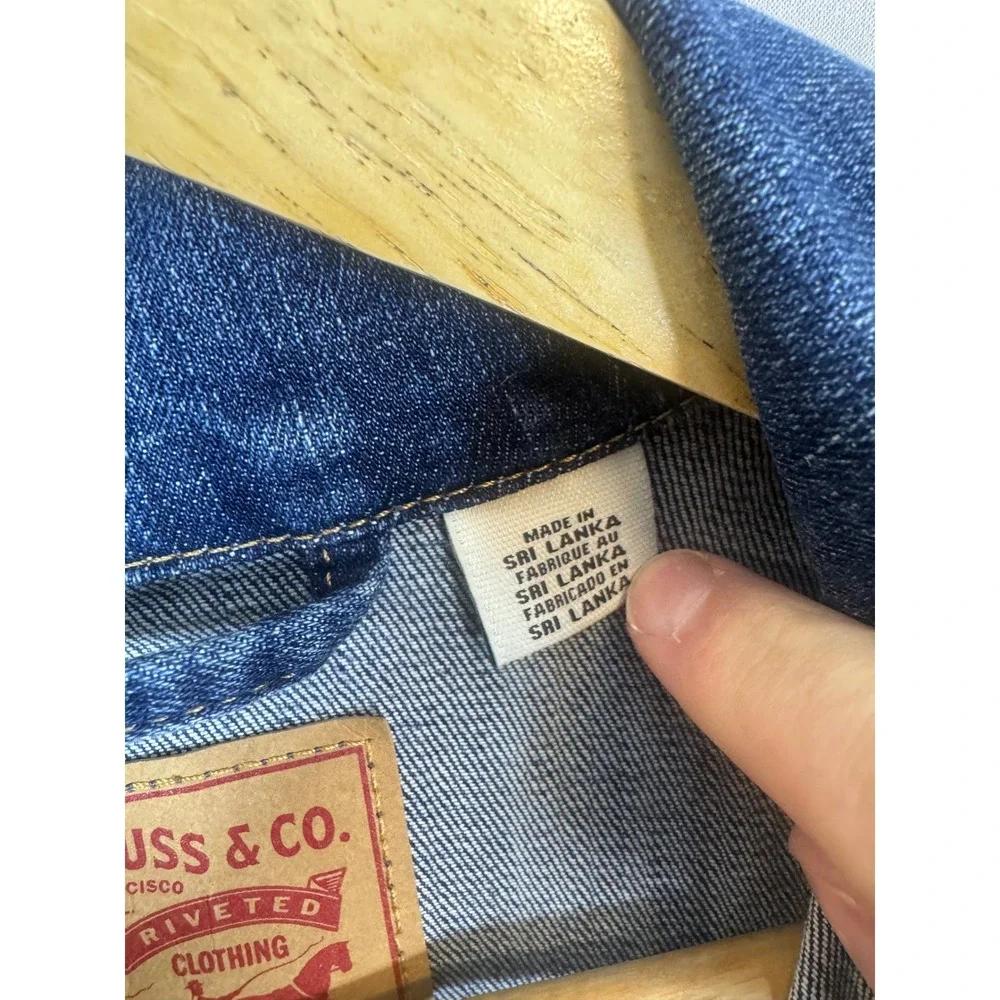 Levis Original Trucker Jacket Womens‎ XL Blue Denim Button Front 29945-0014 NWT